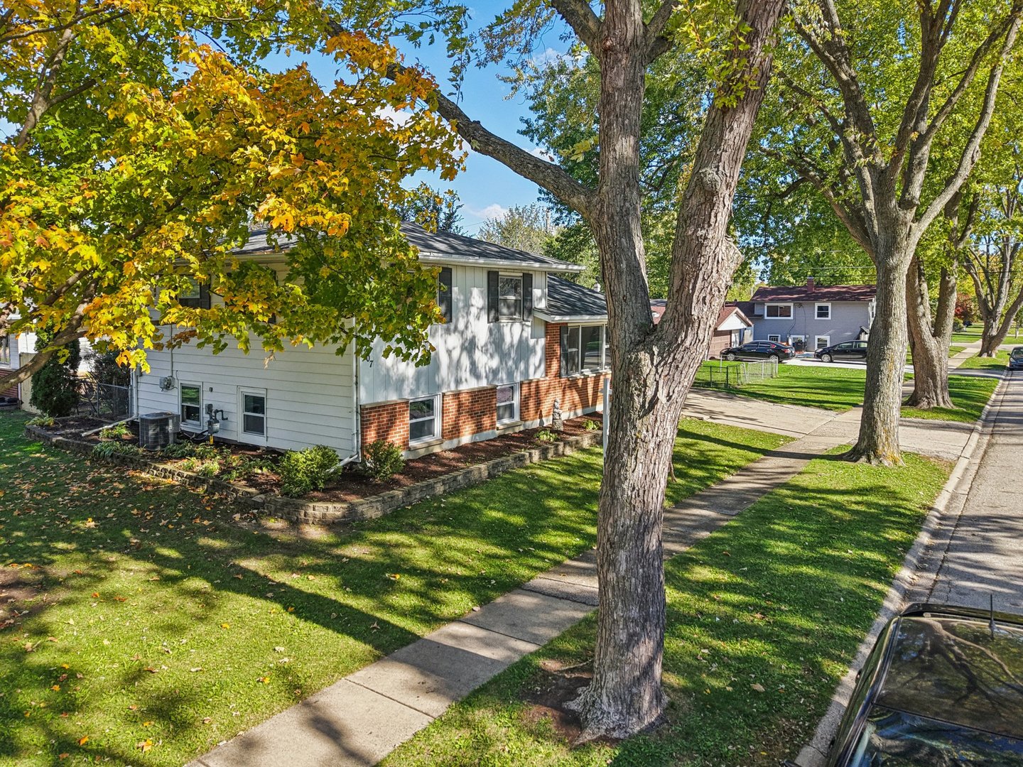 207 N Idlewild Avenue, Mundelein, IL 60060