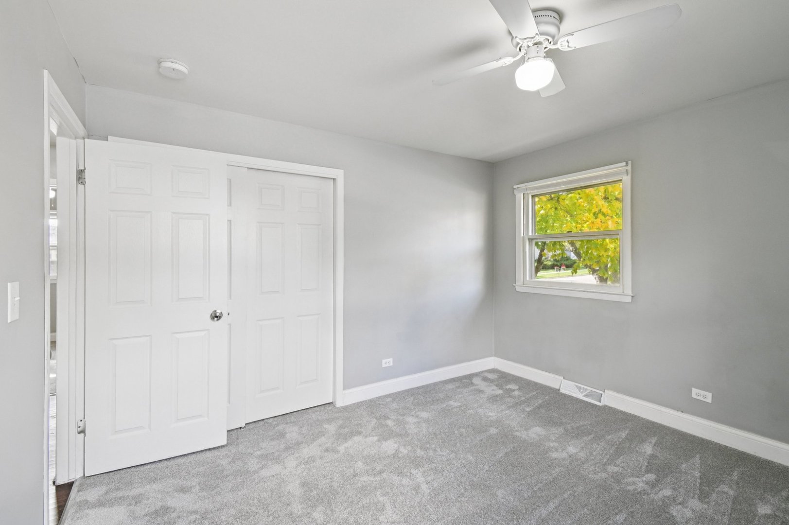 207 N Idlewild Avenue, Mundelein, IL 60060