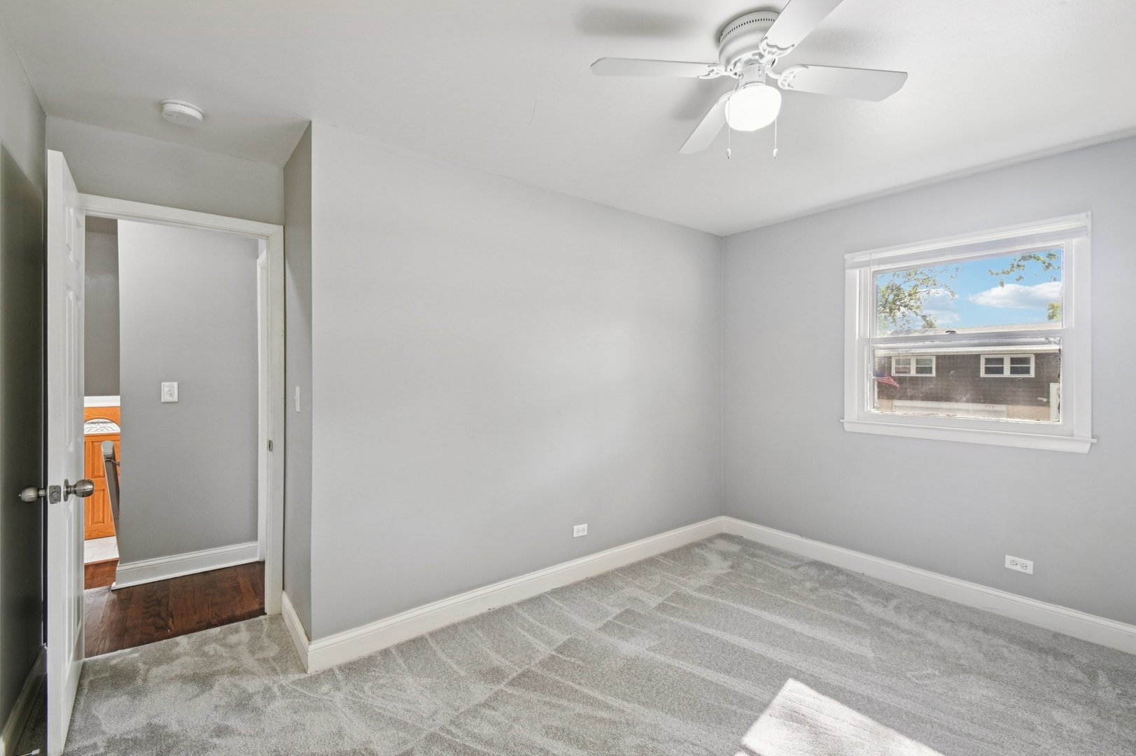 207 N Idlewild Avenue, Mundelein, IL 60060