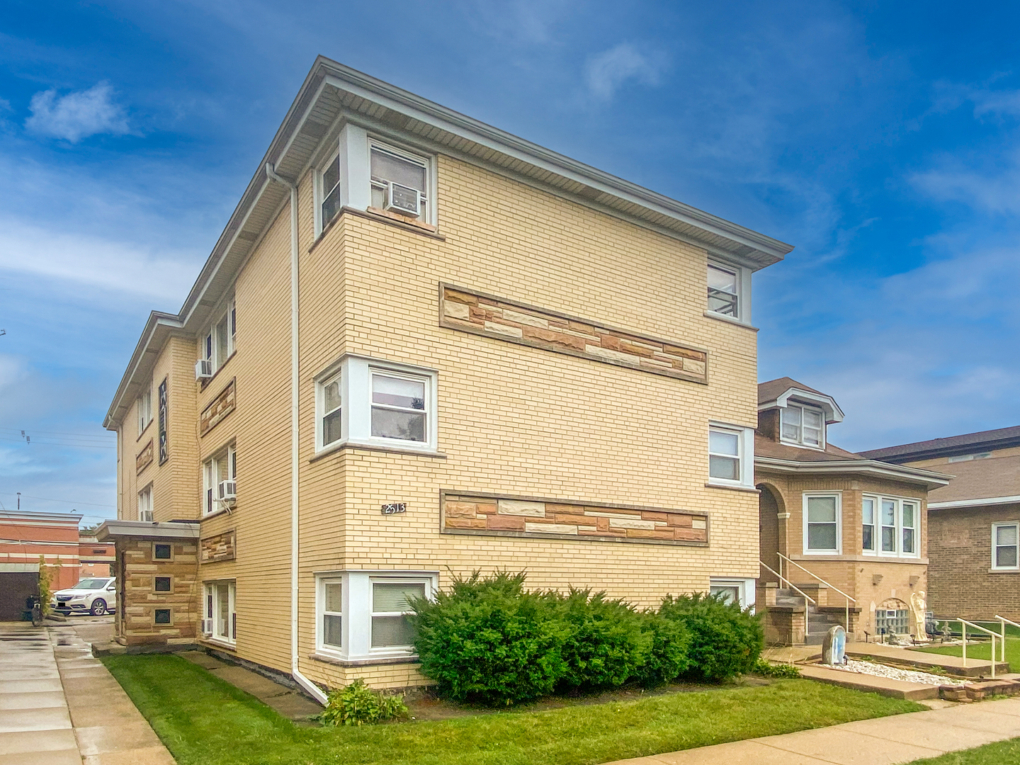 2513 N 72nd Court, Elmwood Park, IL 60707