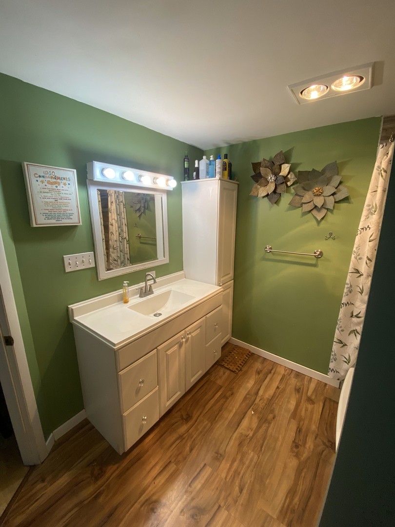 18020 RIDGELAND Avenue, Lansing, IL 60438