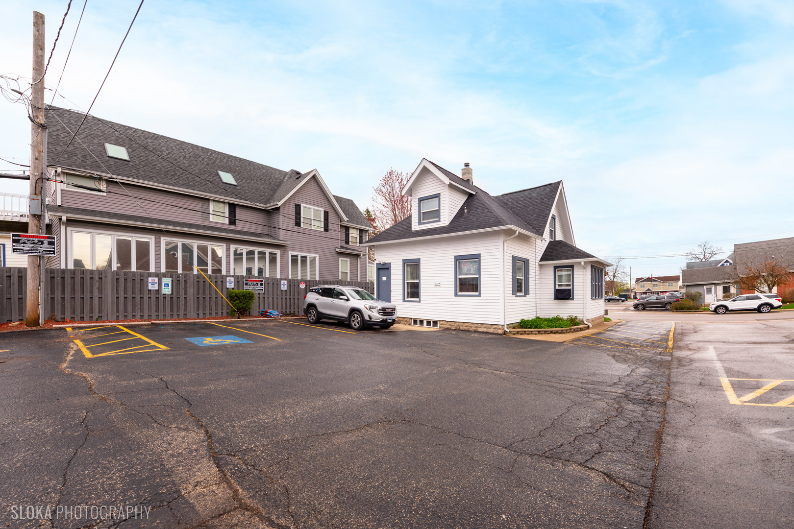 1305 Court Street, McHenry, IL 60050