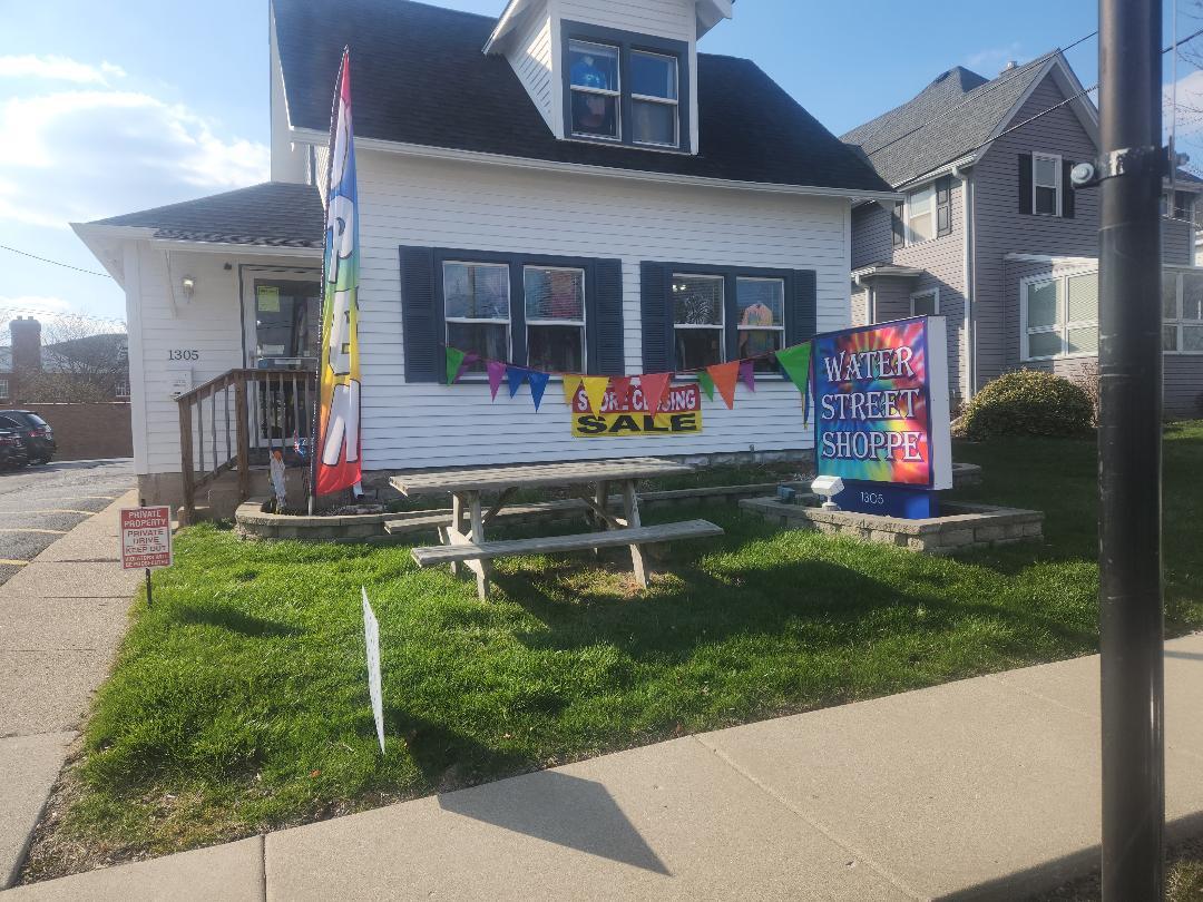 1305 Court Street, McHenry, IL 60050