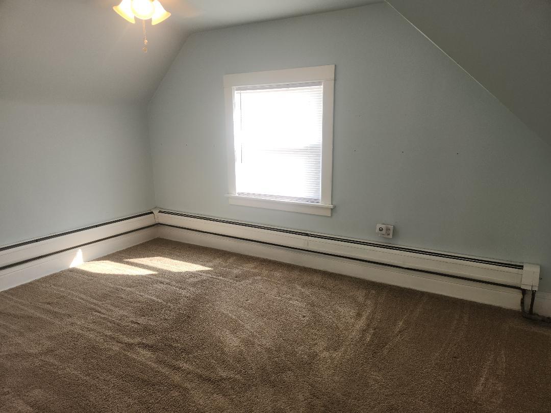 1305 Court Street, McHenry, IL 60050