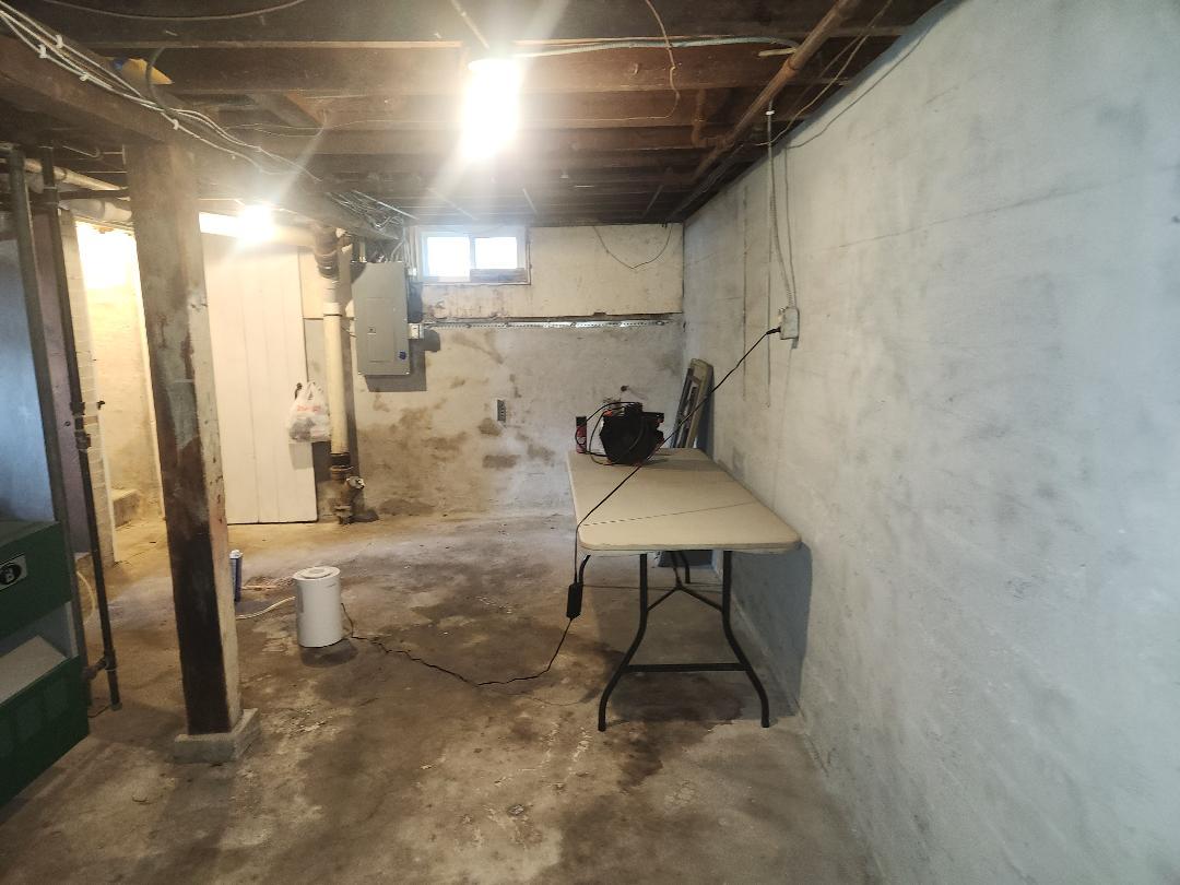 1305 Court Street, McHenry, IL 60050