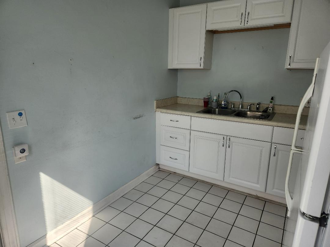 1305 Court Street, McHenry, IL 60050