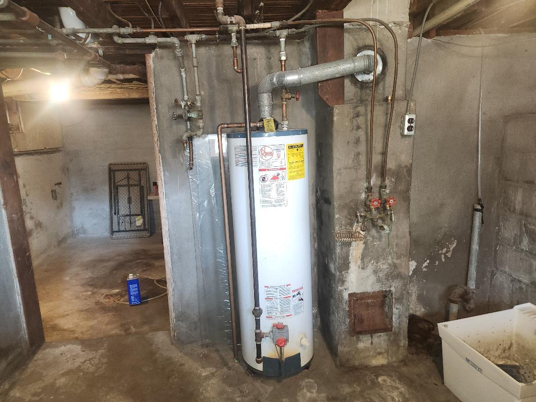 1305 Court Street, McHenry, IL 60050