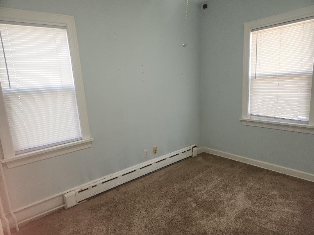 1305 Court Street, McHenry, IL 60050