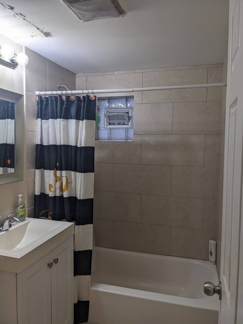 1843 S RIDGEWAY Avenue, Chicago, IL 60623