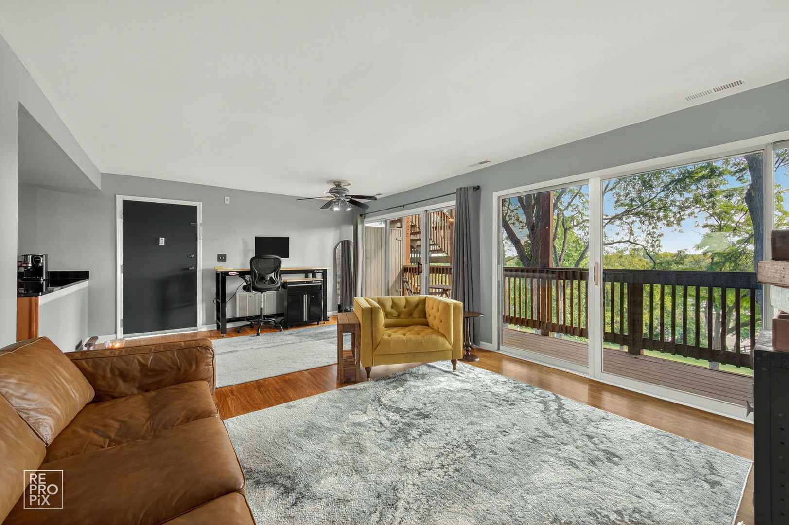 5801 Oakwood Drive #D, Lisle, IL 60532