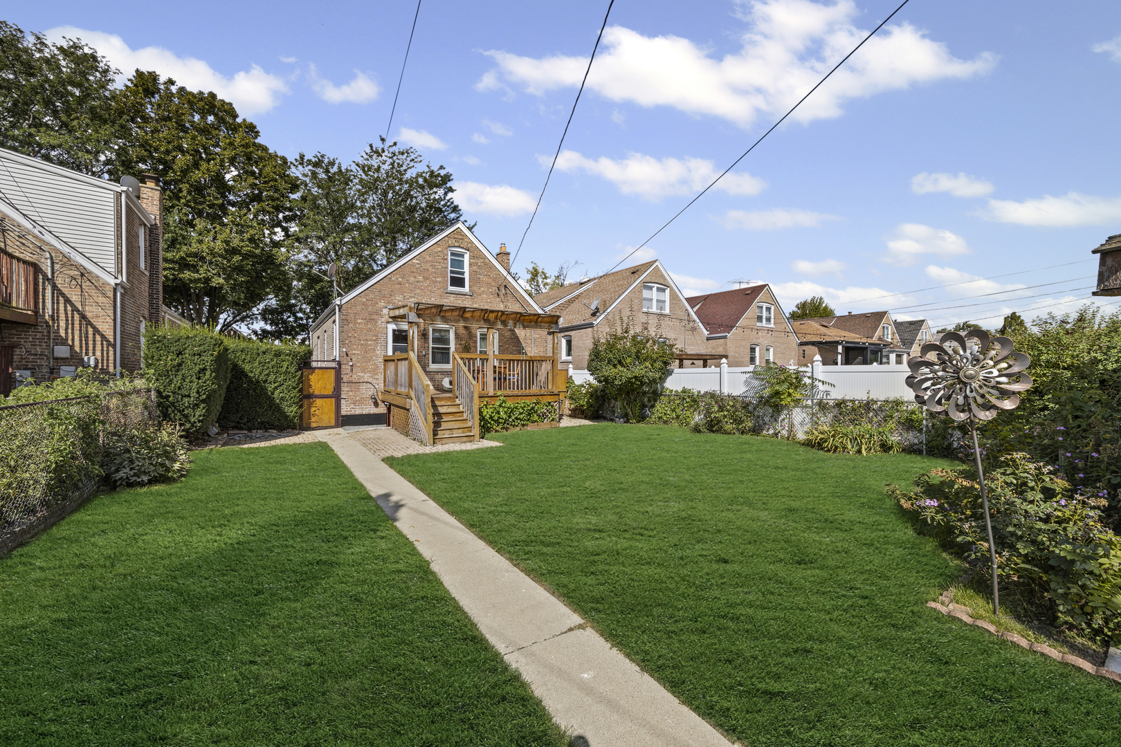 6039 S Kilbourn Avenue, Chicago, IL 60629