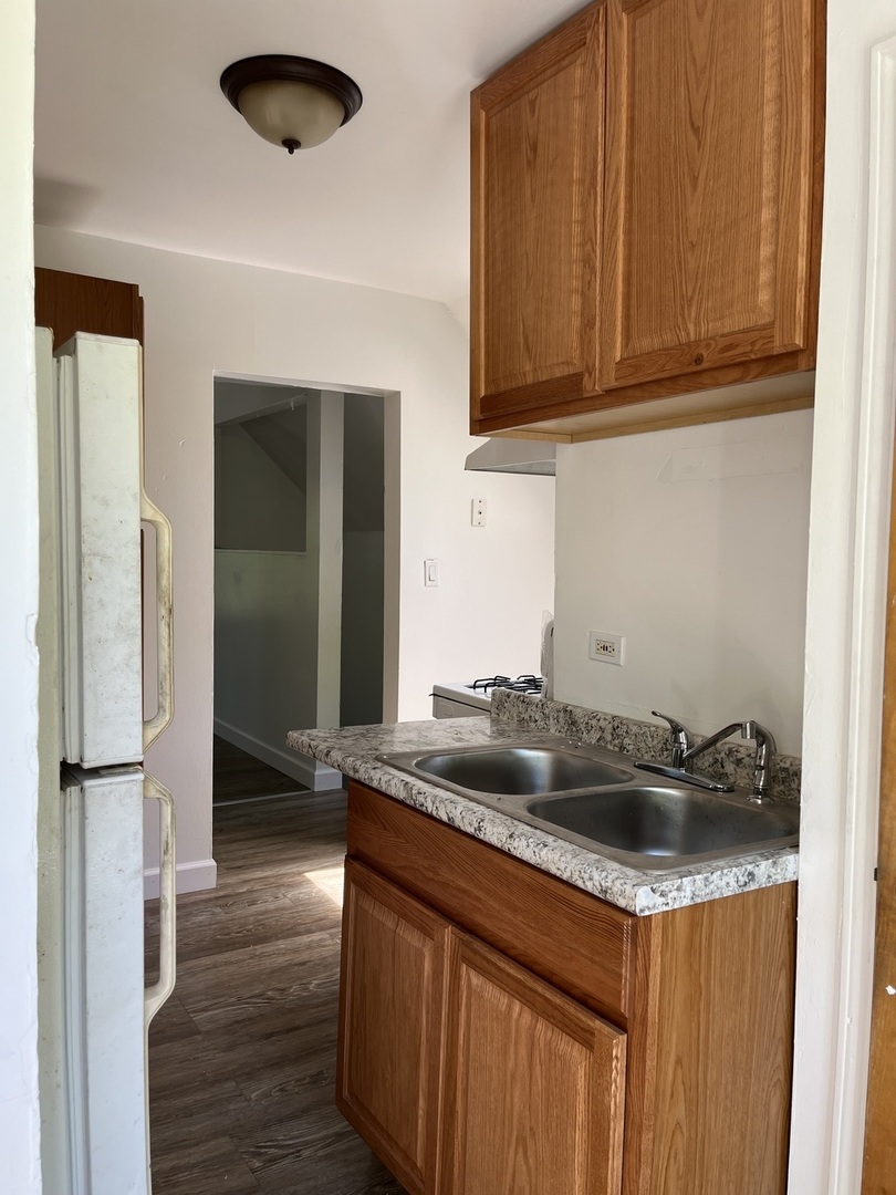 827 Low Avenue, Waukegan, IL 60085