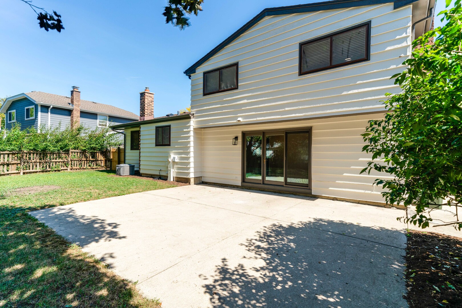 1209 Garfield Avenue, Libertyville, IL 60048