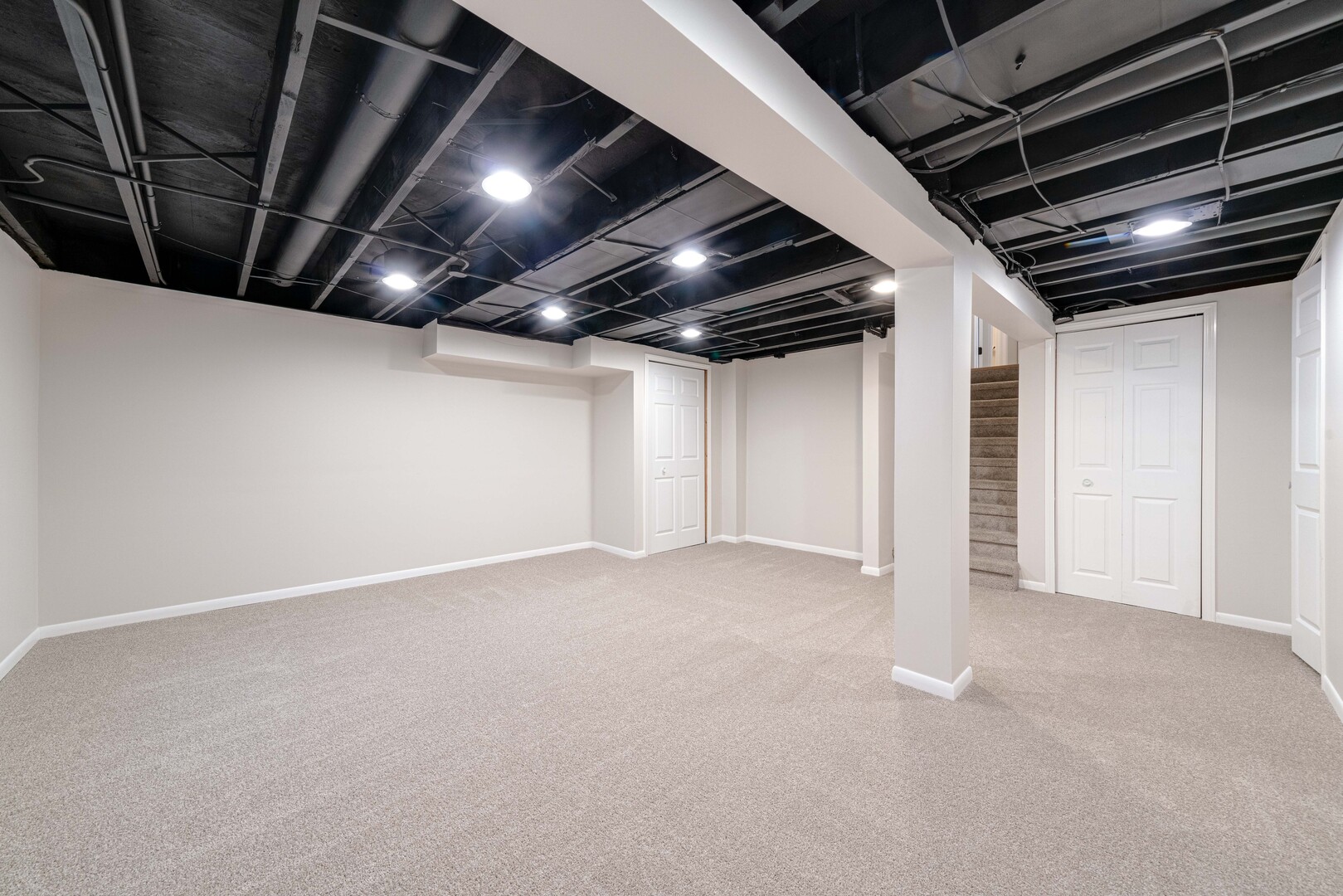 1209 Garfield Avenue, Libertyville, IL 60048
