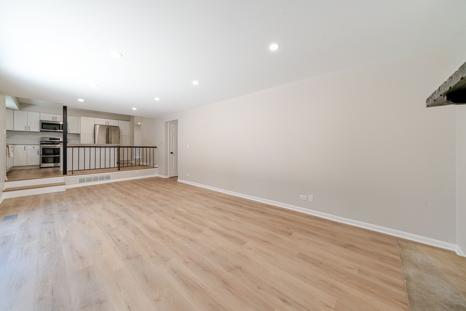 1209 Garfield Avenue, Libertyville, IL 60048