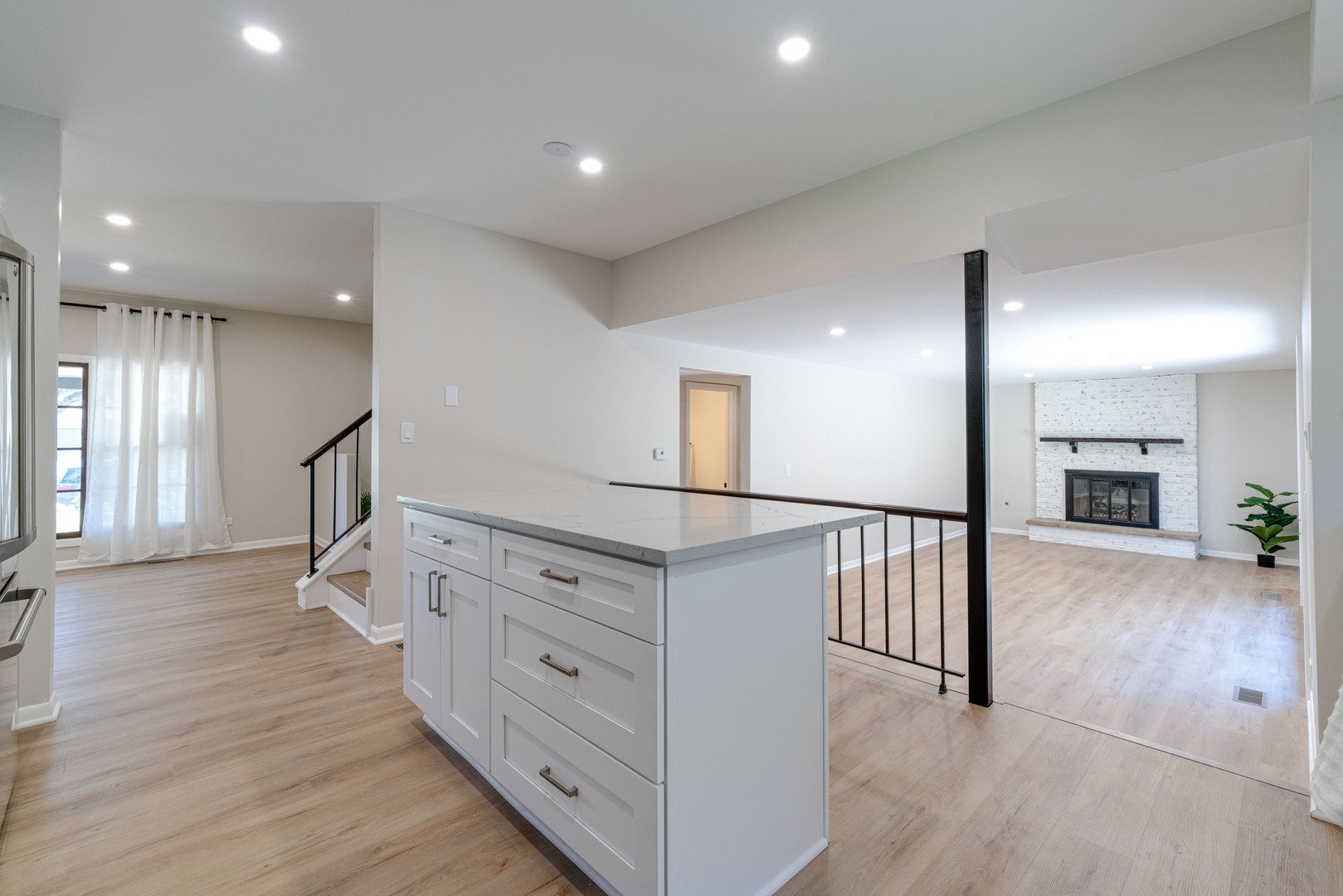 1209 Garfield Avenue, Libertyville, IL 60048