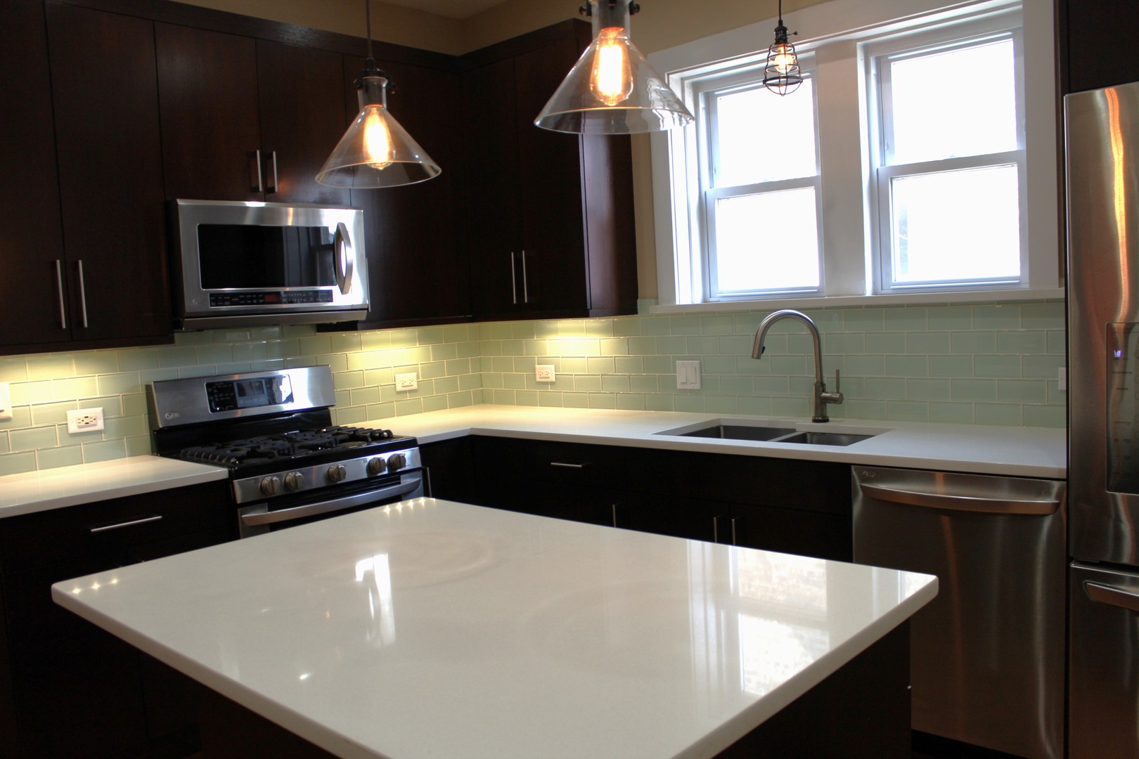 4213 W KAMERLING Avenue #1, Chicago, IL 60651