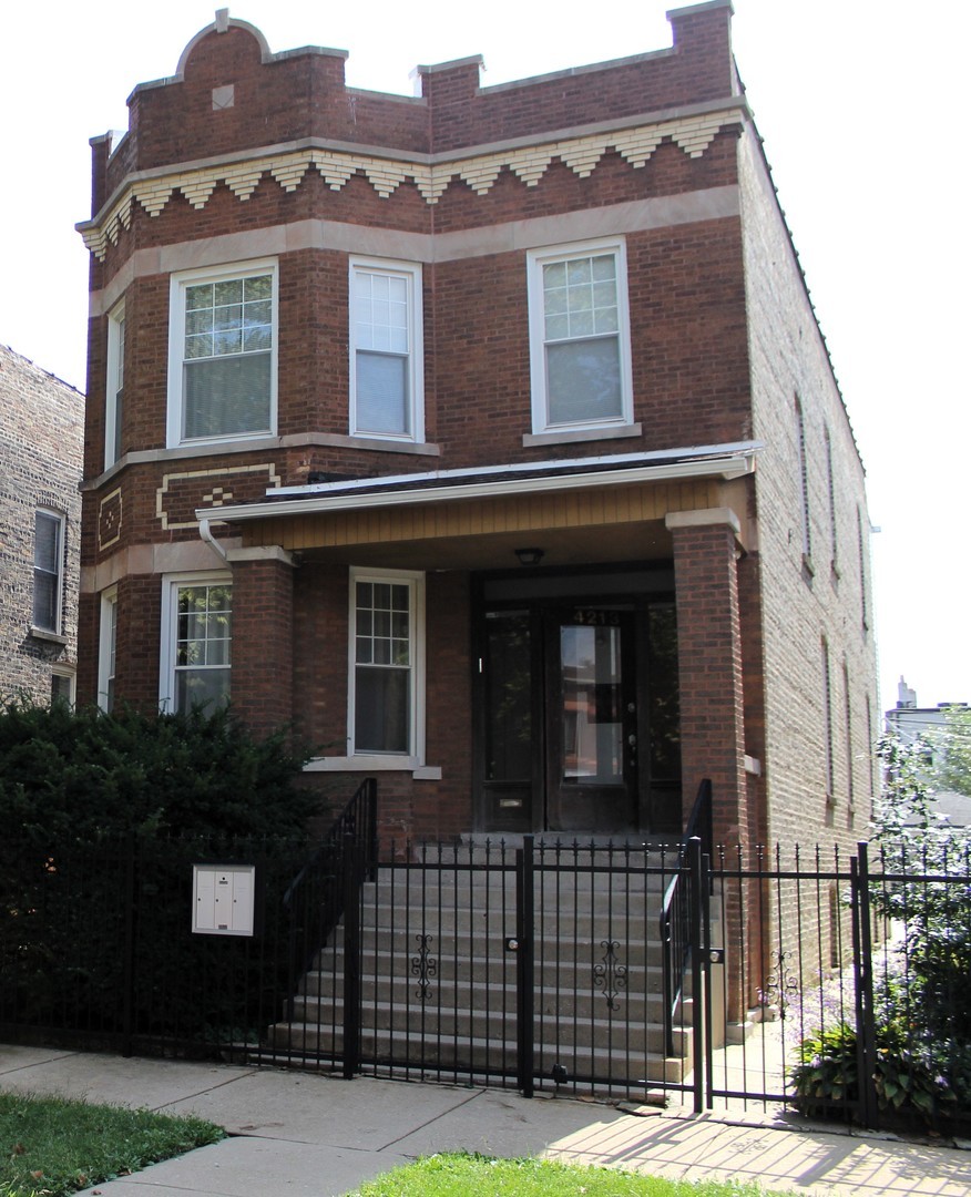 4213 W KAMERLING Avenue #1, Chicago, IL 60651
