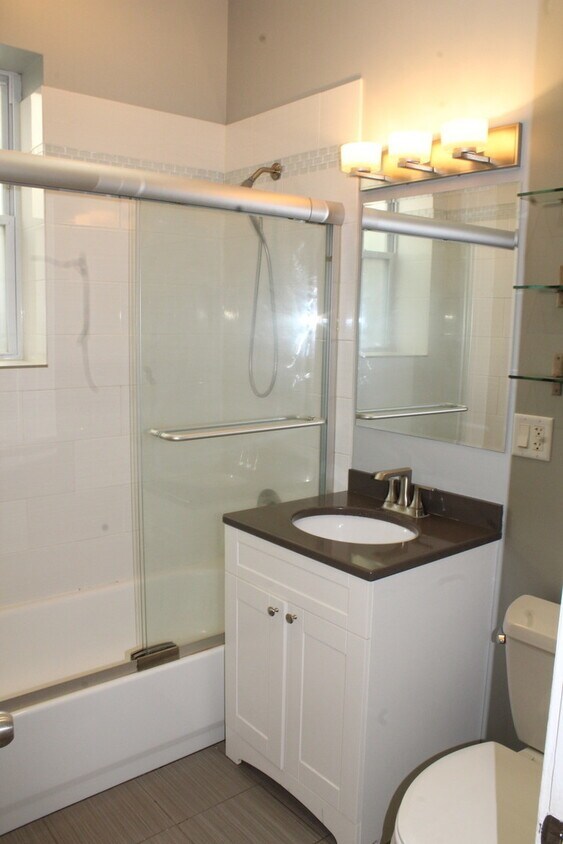 4213 W KAMERLING Avenue #1, Chicago, IL 60651
