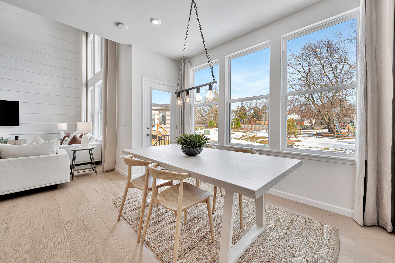 2423 Lawlor Lane, Naperville, IL 60564