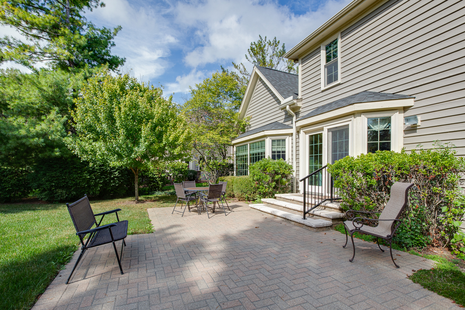 582 Partridge Drive, West Chicago, IL 60185