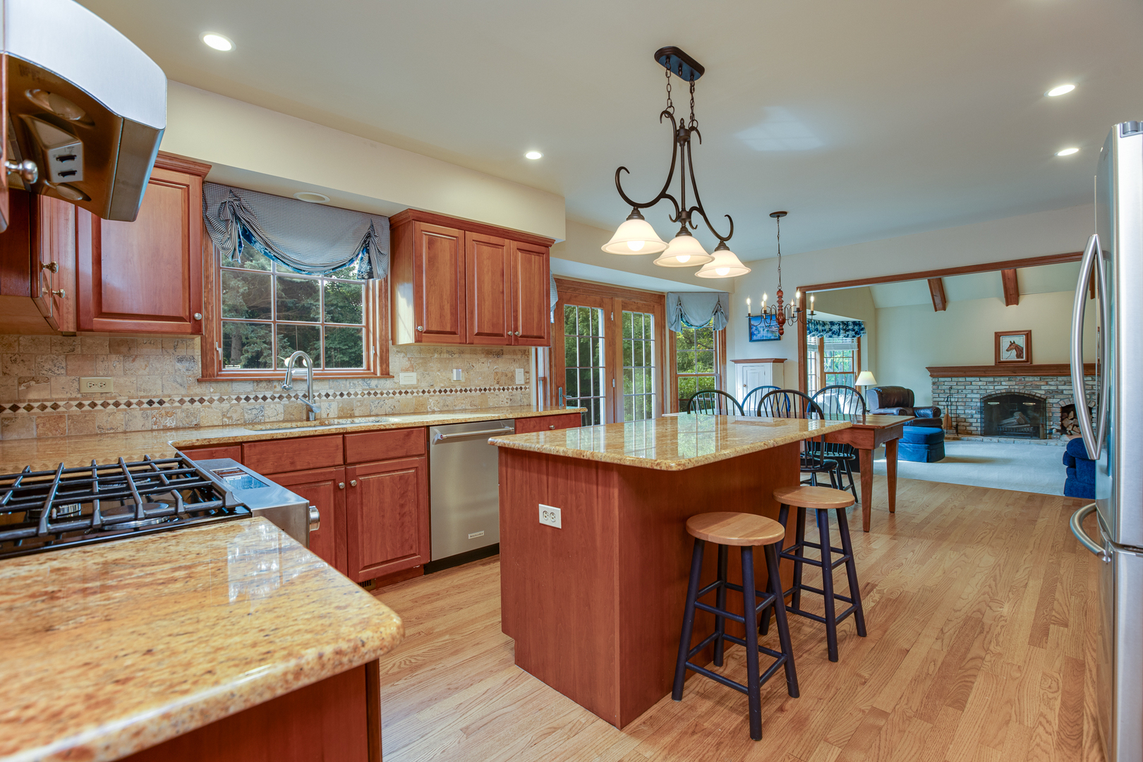 582 Partridge Drive, West Chicago, IL 60185