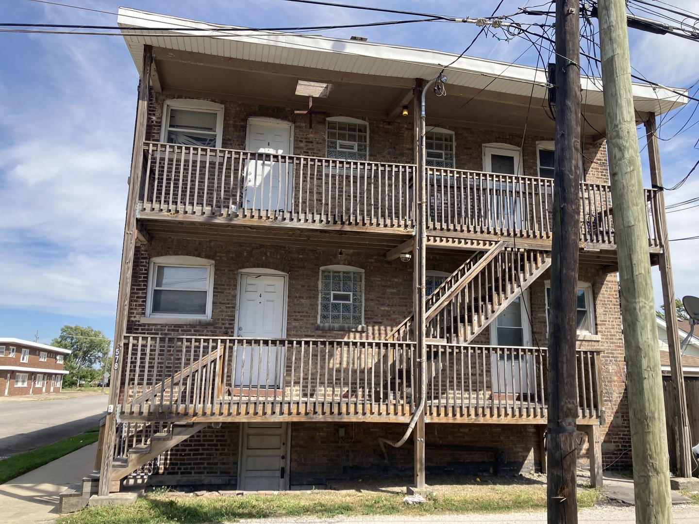 578 Douglas Avenue, Calumet City, IL 60409