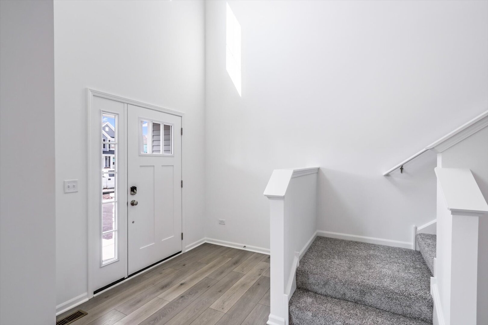 163 Piper Glen Avenue, Oswego, IL 60543