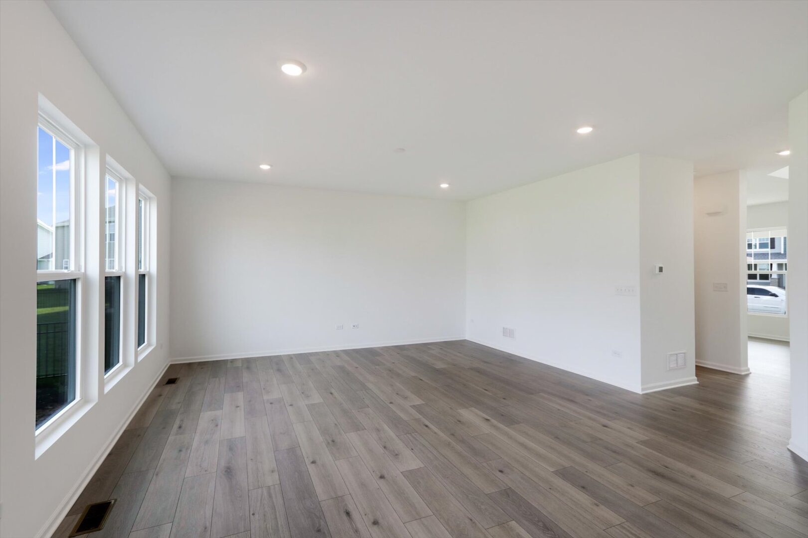 163 Piper Glen Avenue, Oswego, IL 60543