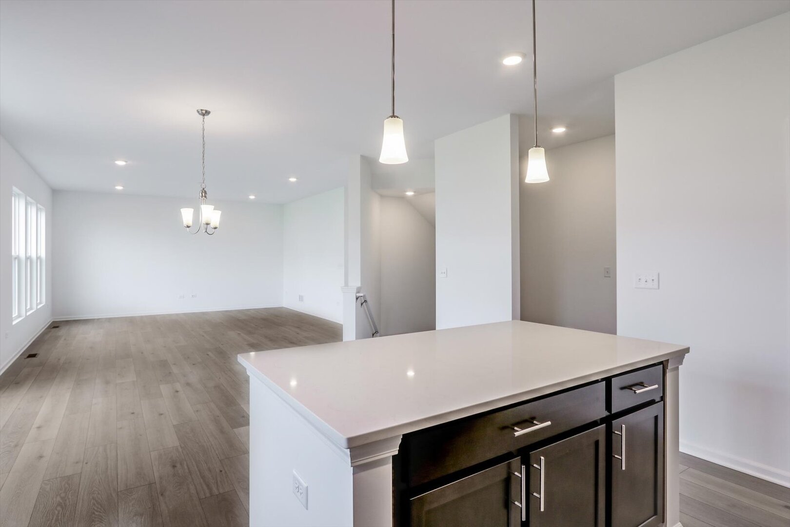 163 Piper Glen Avenue, Oswego, IL 60543