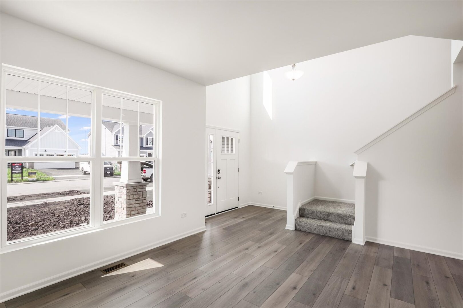 163 Piper Glen Avenue, Oswego, IL 60543