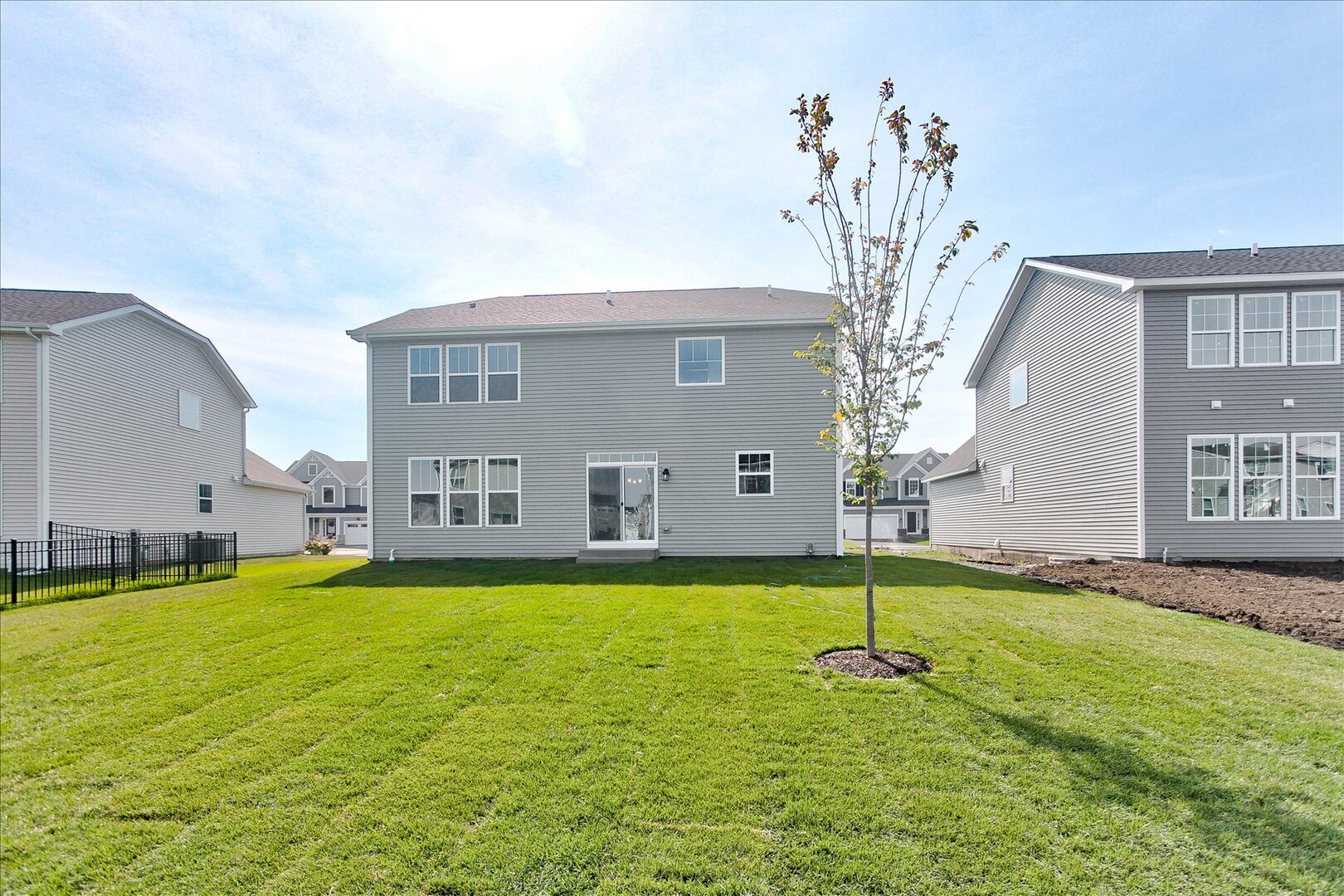 163 Piper Glen Avenue, Oswego, IL 60543