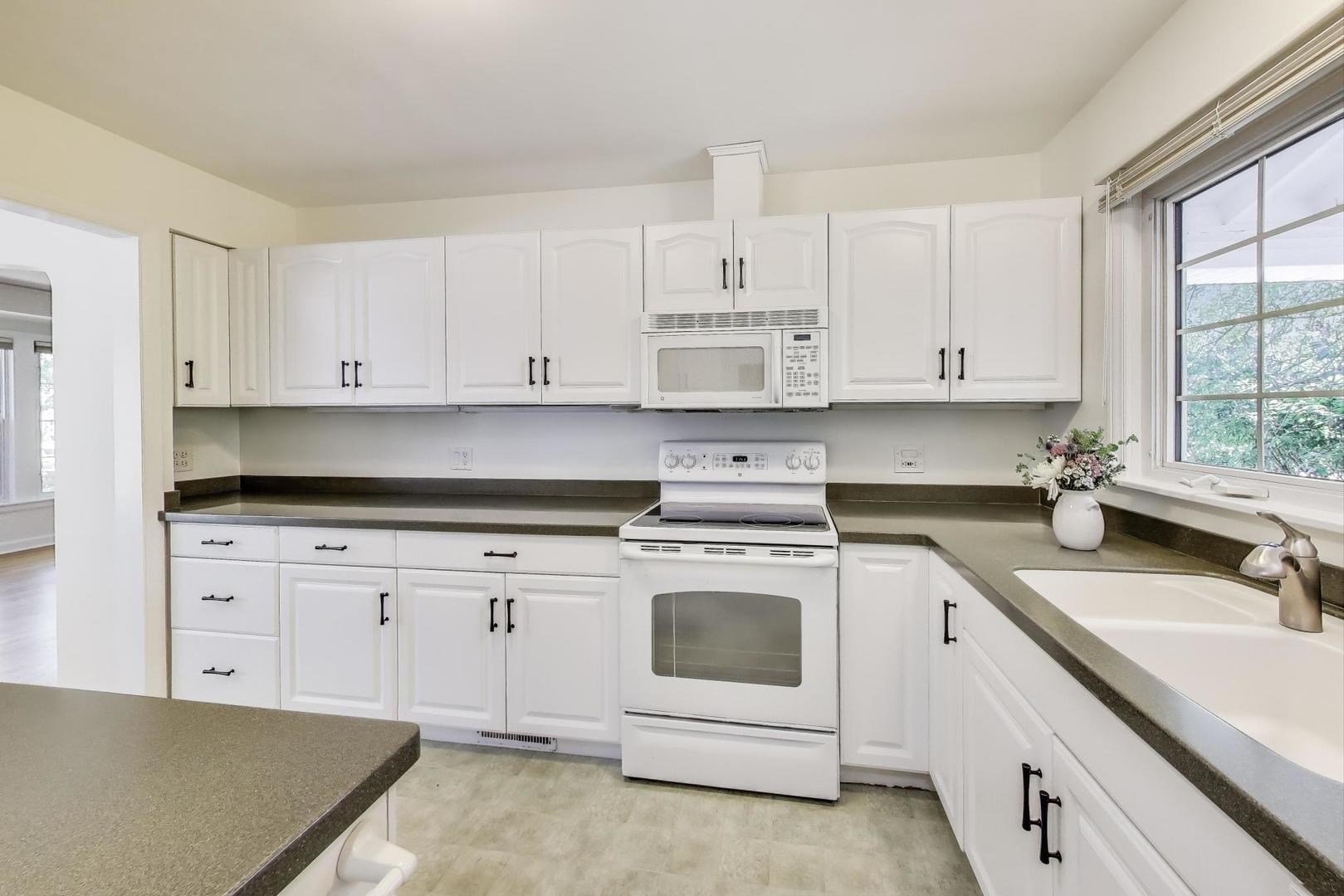 3800 Harrison Avenue, Brookfield, IL 60513