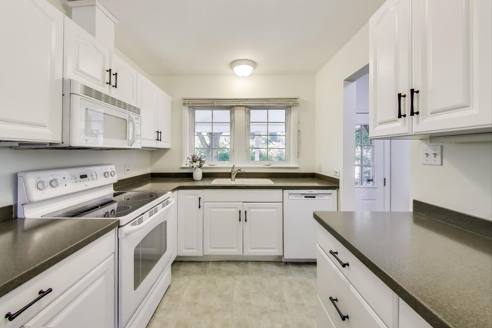 3800 Harrison Avenue, Brookfield, IL 60513