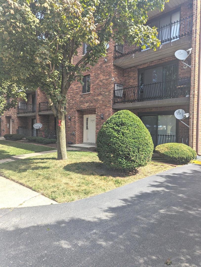 10501 S Highland Avenue #305C, Worth, IL 60482