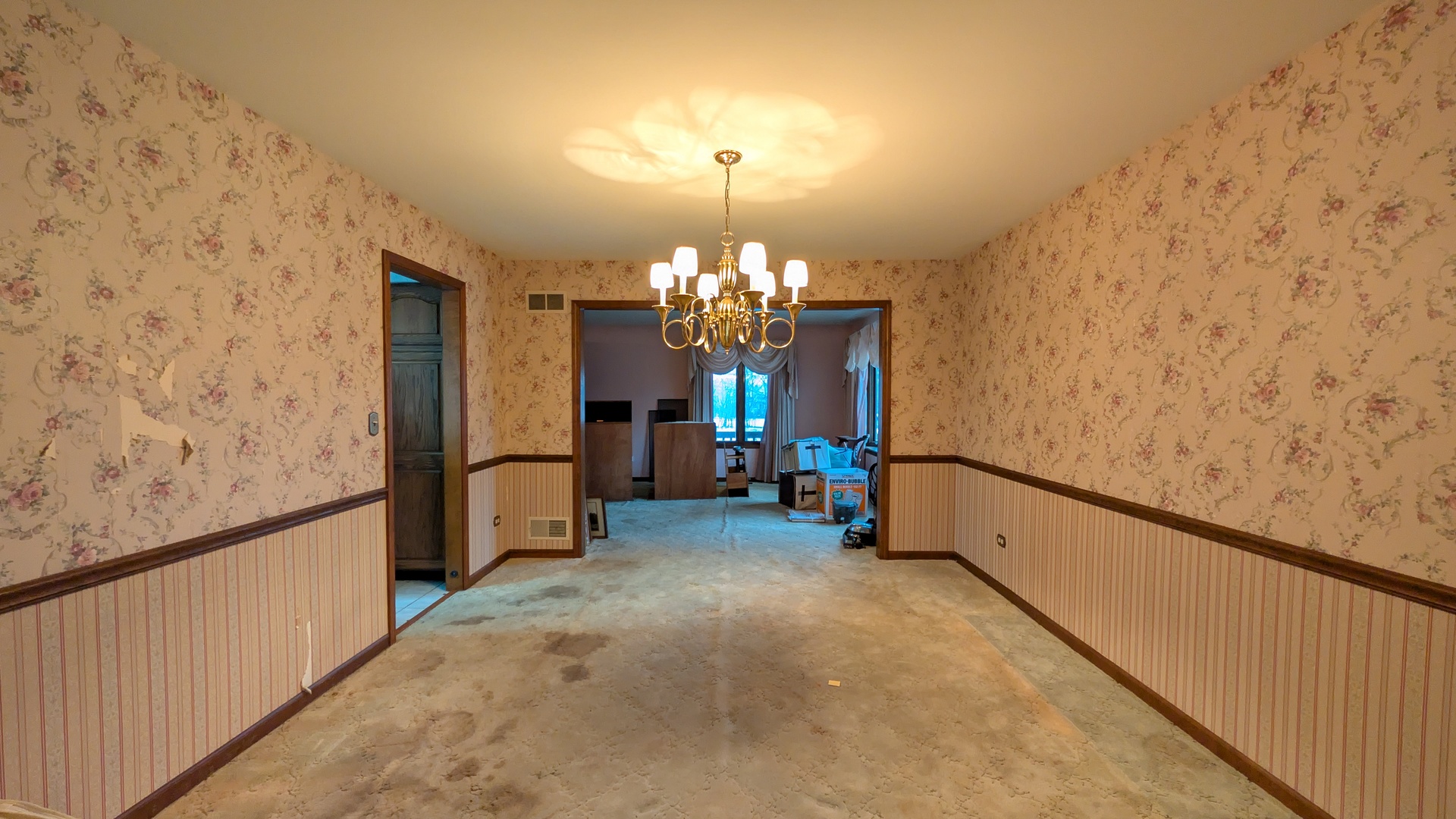 1102 S Oplaine Road, Gurnee, IL 60031