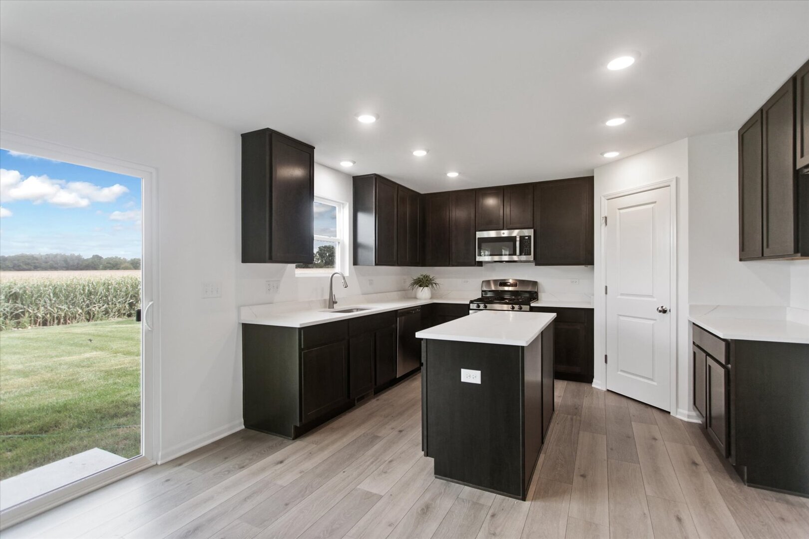 1759 Breton Avenue, North Aurora, IL 60542