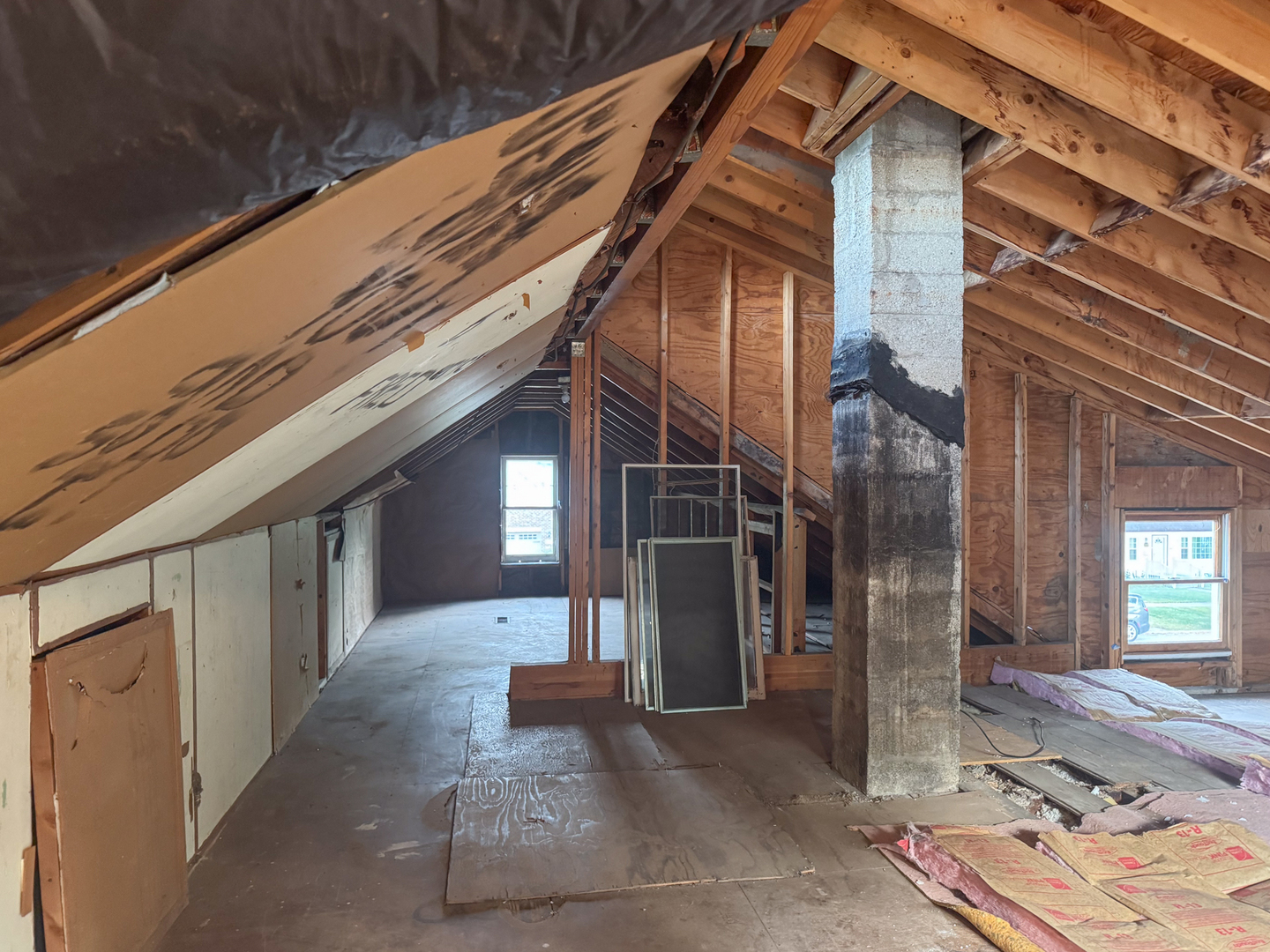 206 S Adams Street, Westmont, IL 60559