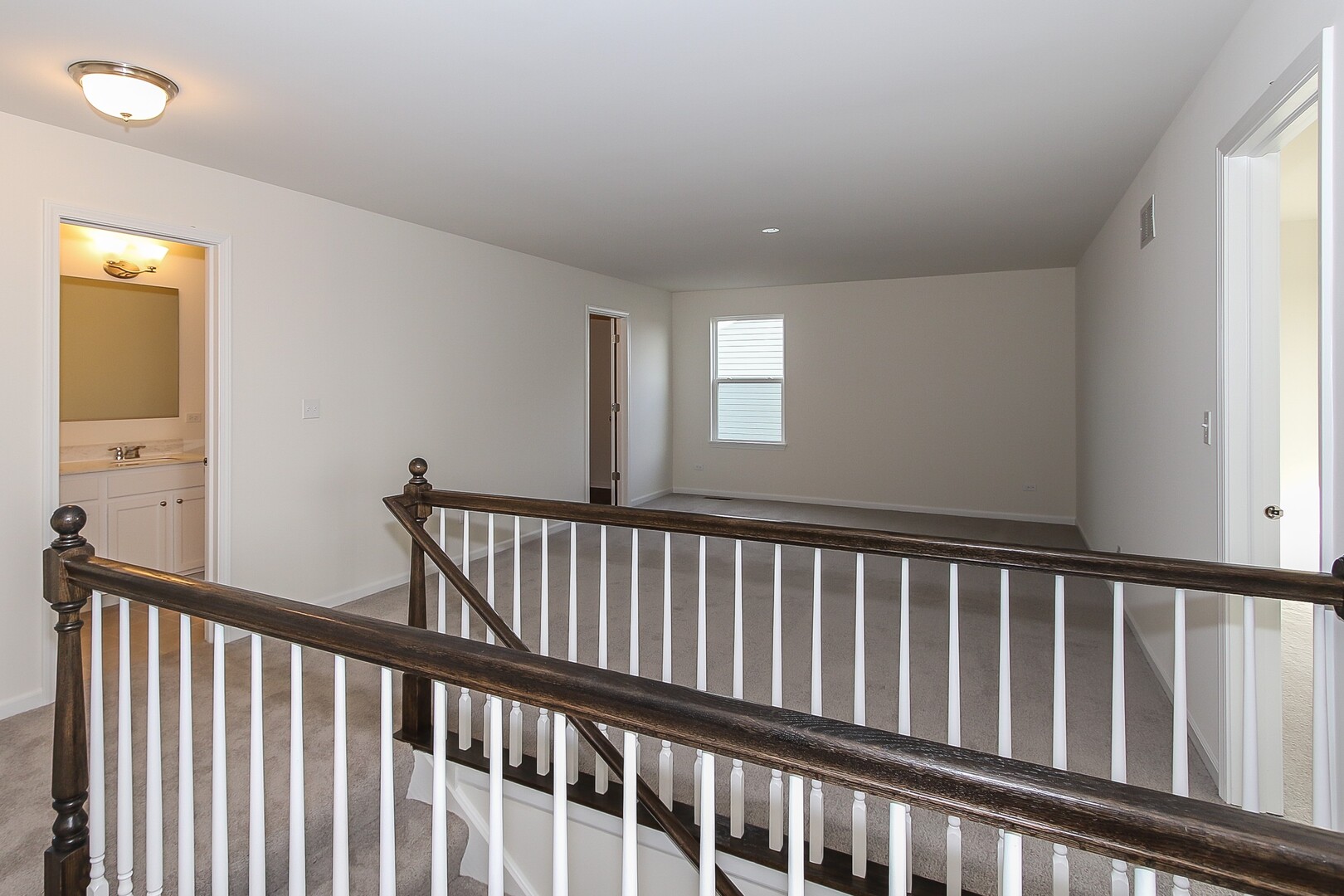 516 Endicott Road, South Elgin, IL 60177