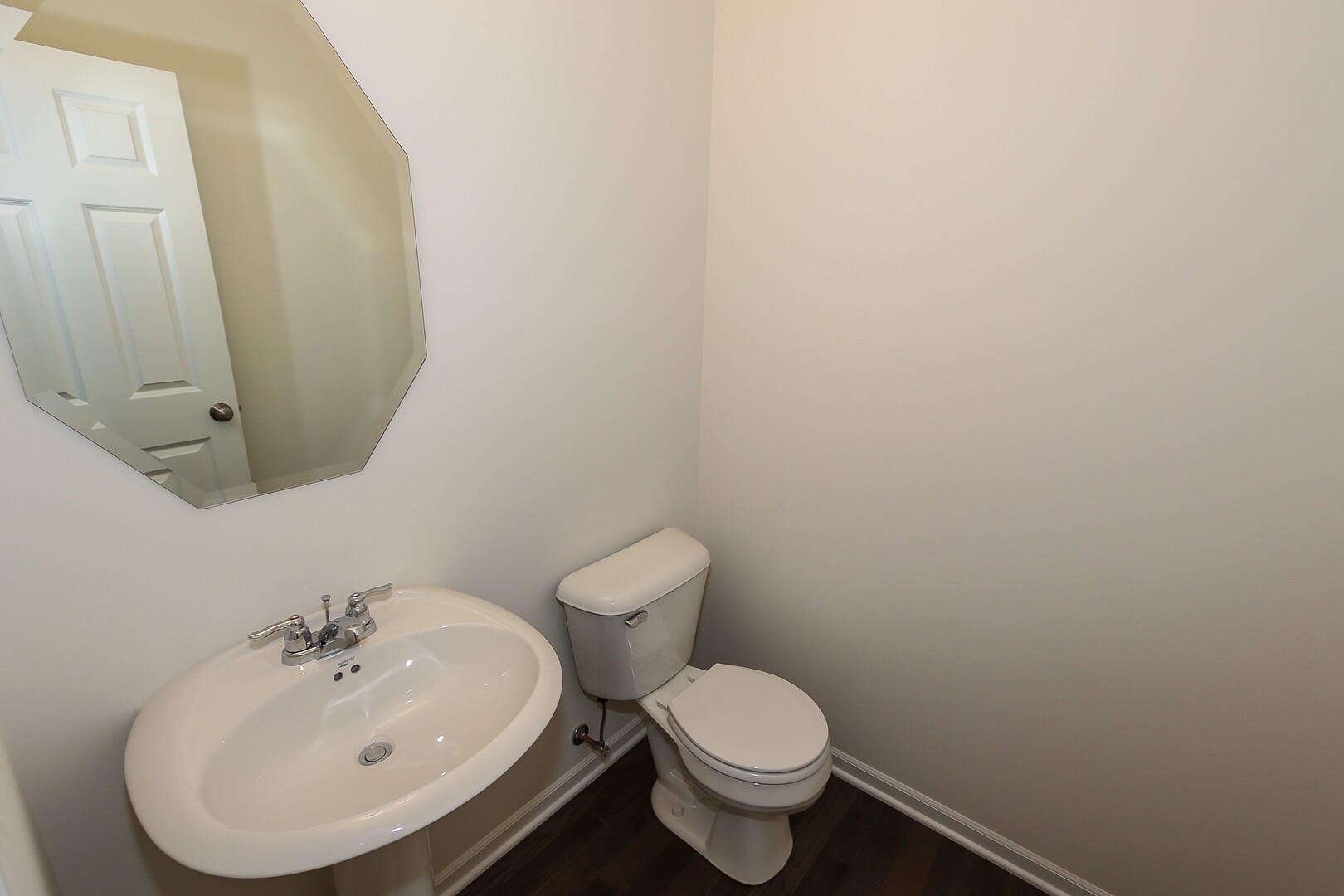 516 Endicott Road, South Elgin, IL 60177