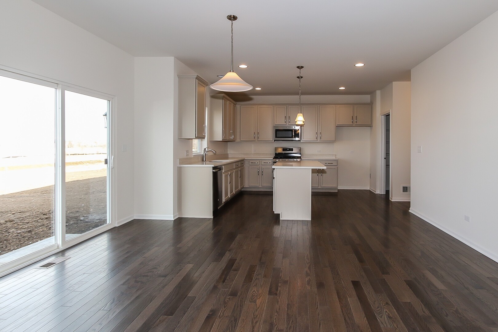 516 Endicott Road, South Elgin, IL 60177