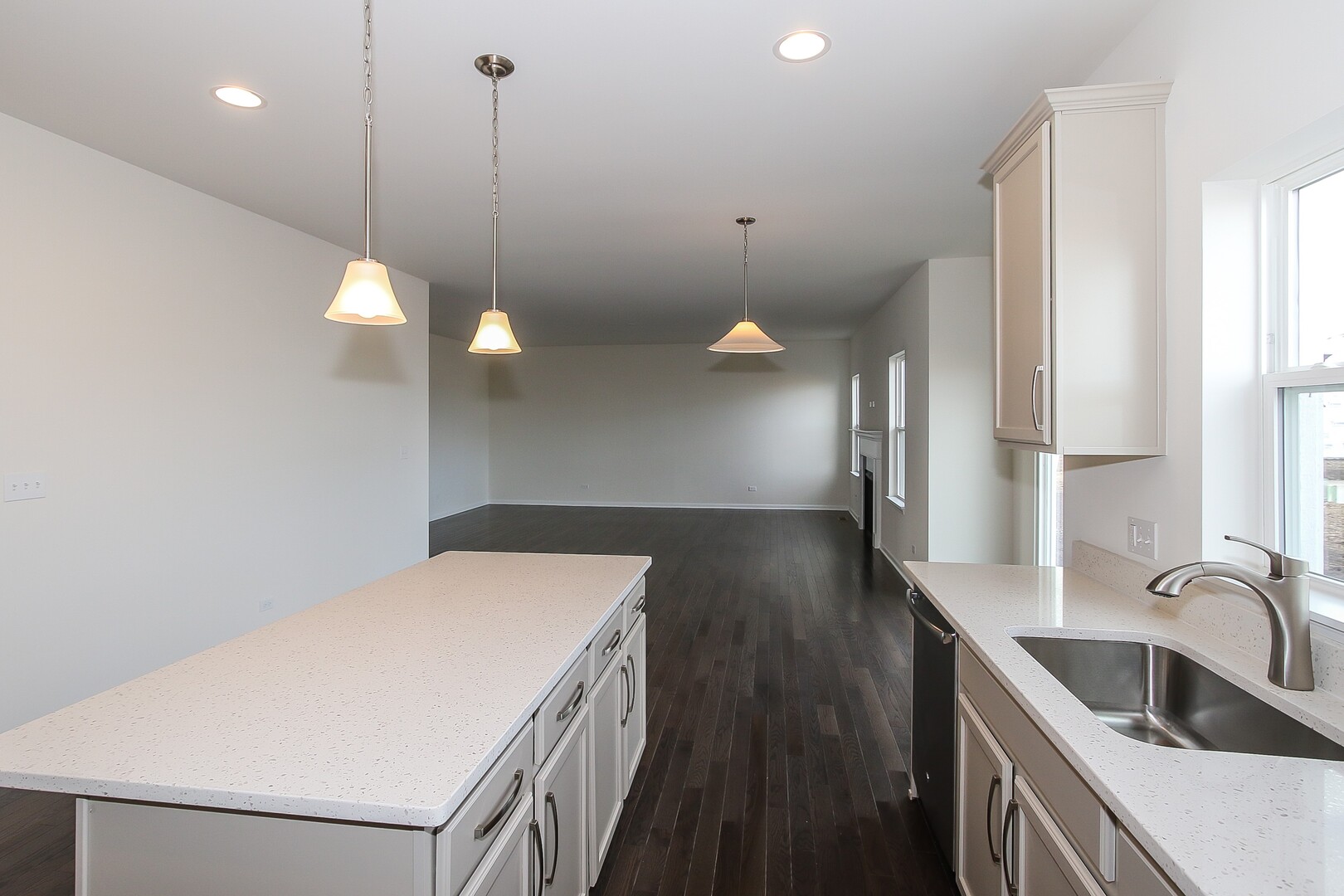 516 Endicott Road, South Elgin, IL 60177