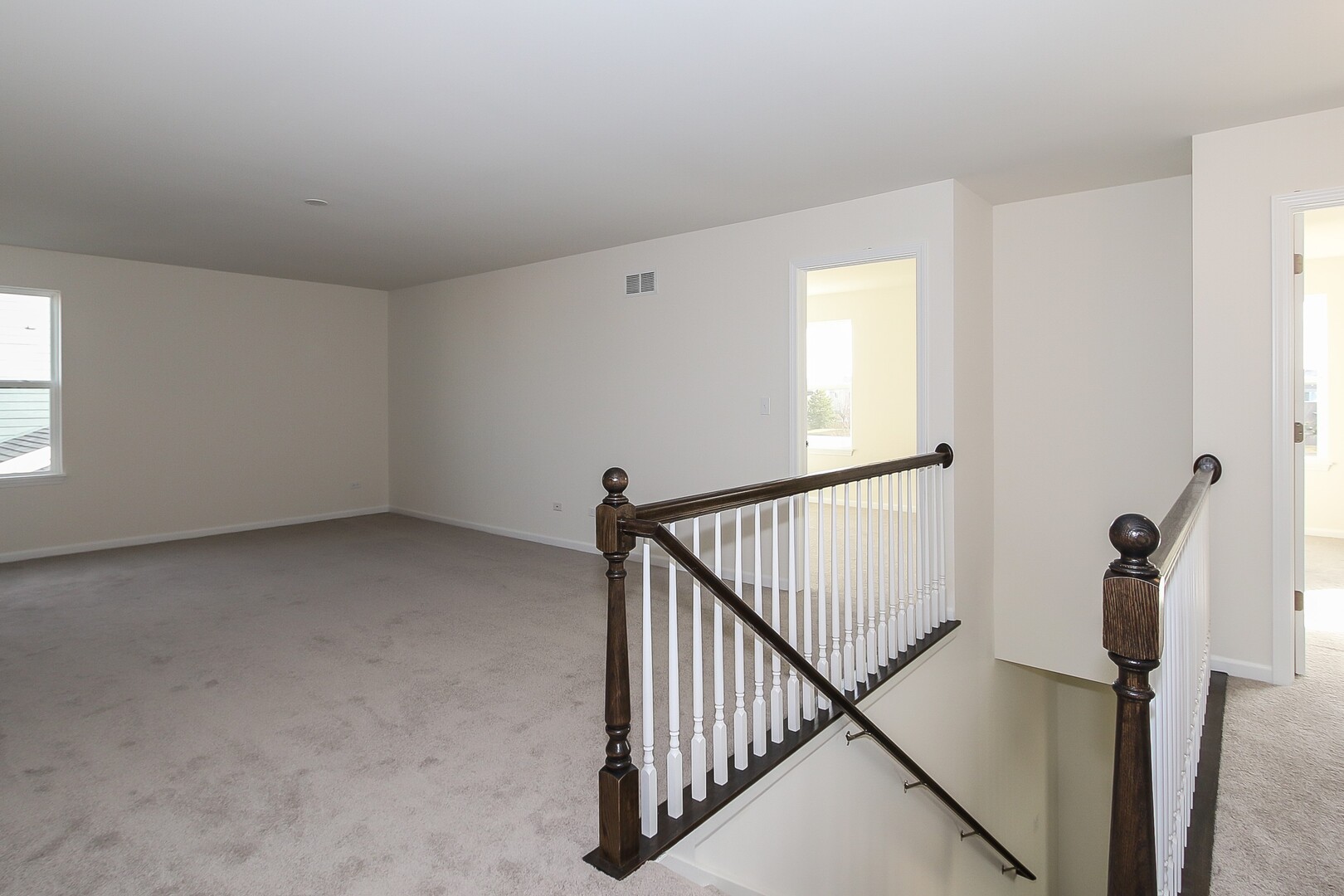 516 Endicott Road, South Elgin, IL 60177