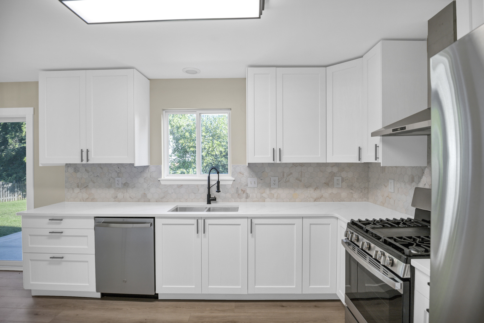 2076 Whitmore Drive, Romeoville, IL 60446