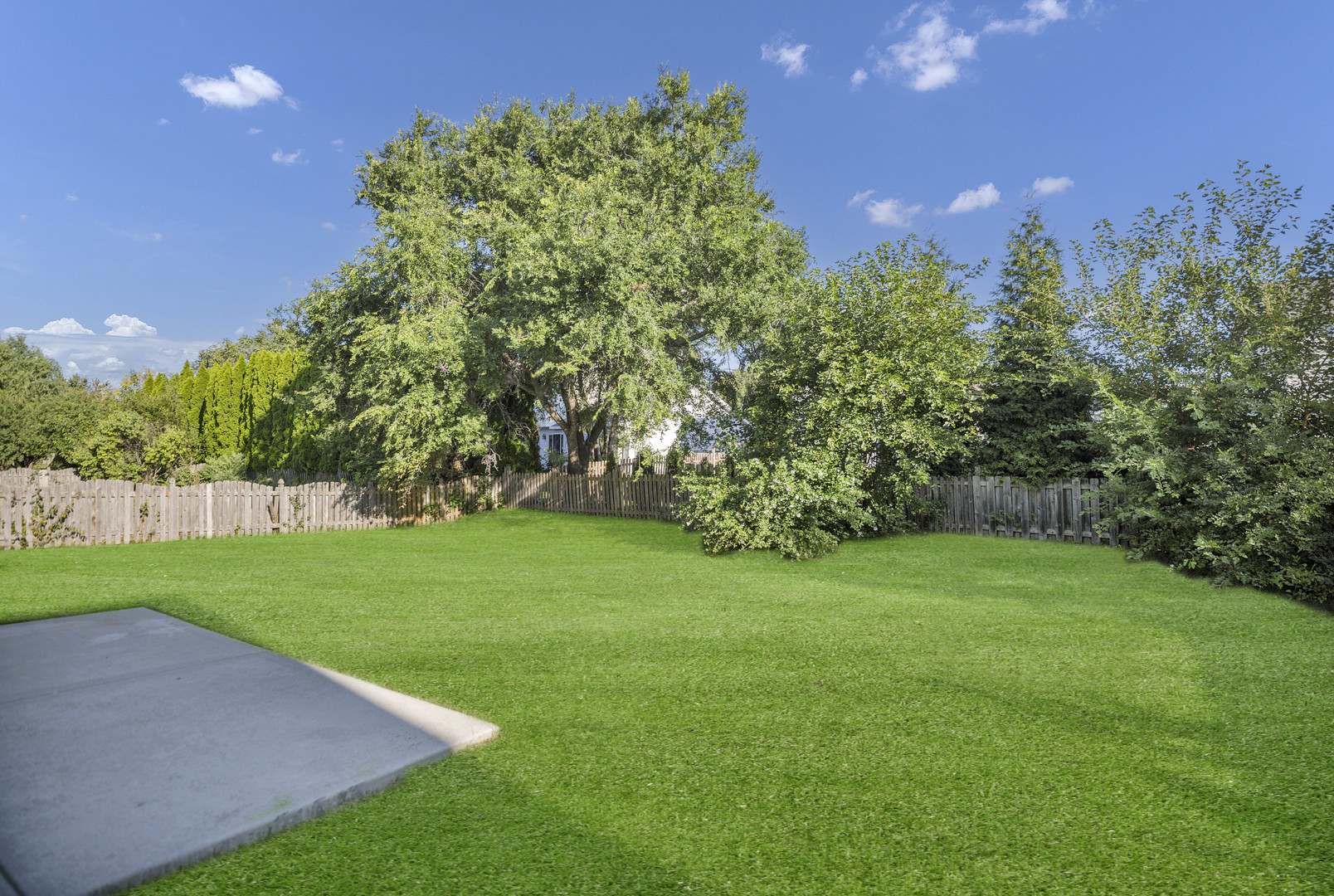 2076 Whitmore Drive, Romeoville, IL 60446