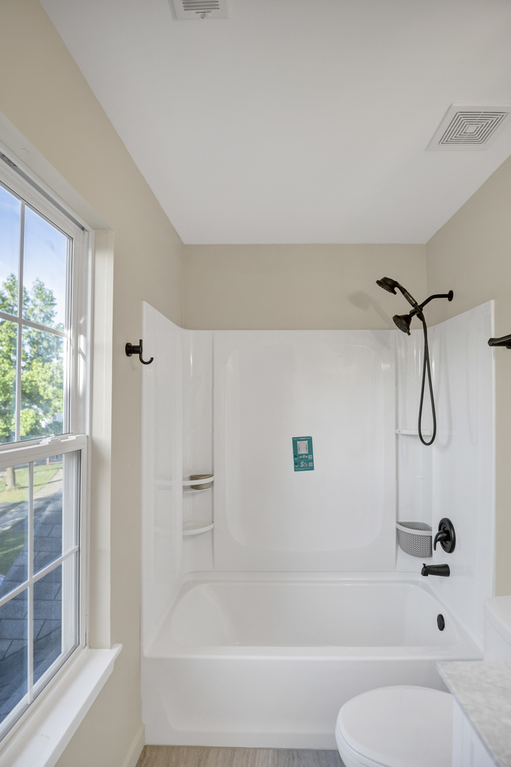 2076 Whitmore Drive, Romeoville, IL 60446