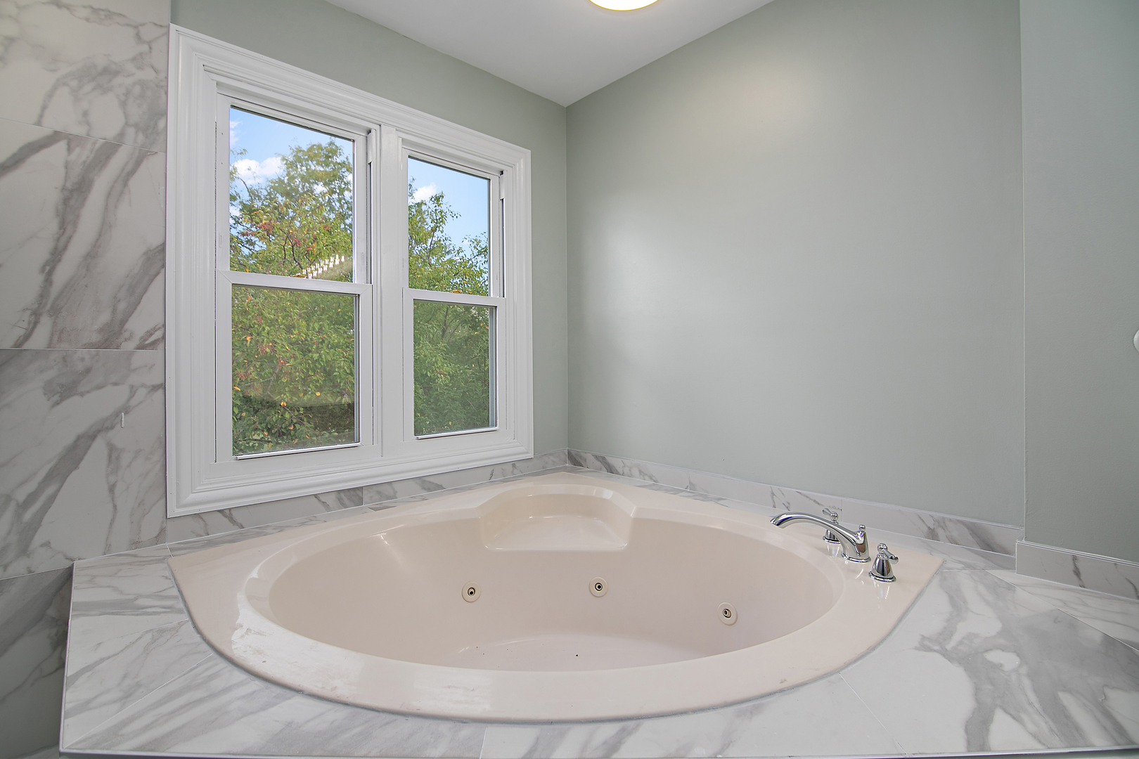 16705 Paxton Avenue, Tinley Park, IL 60477