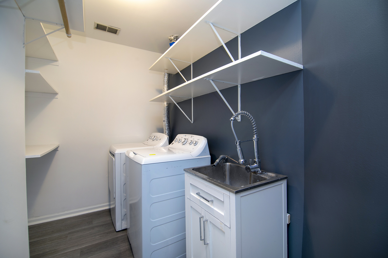 16705 Paxton Avenue, Tinley Park, IL 60477