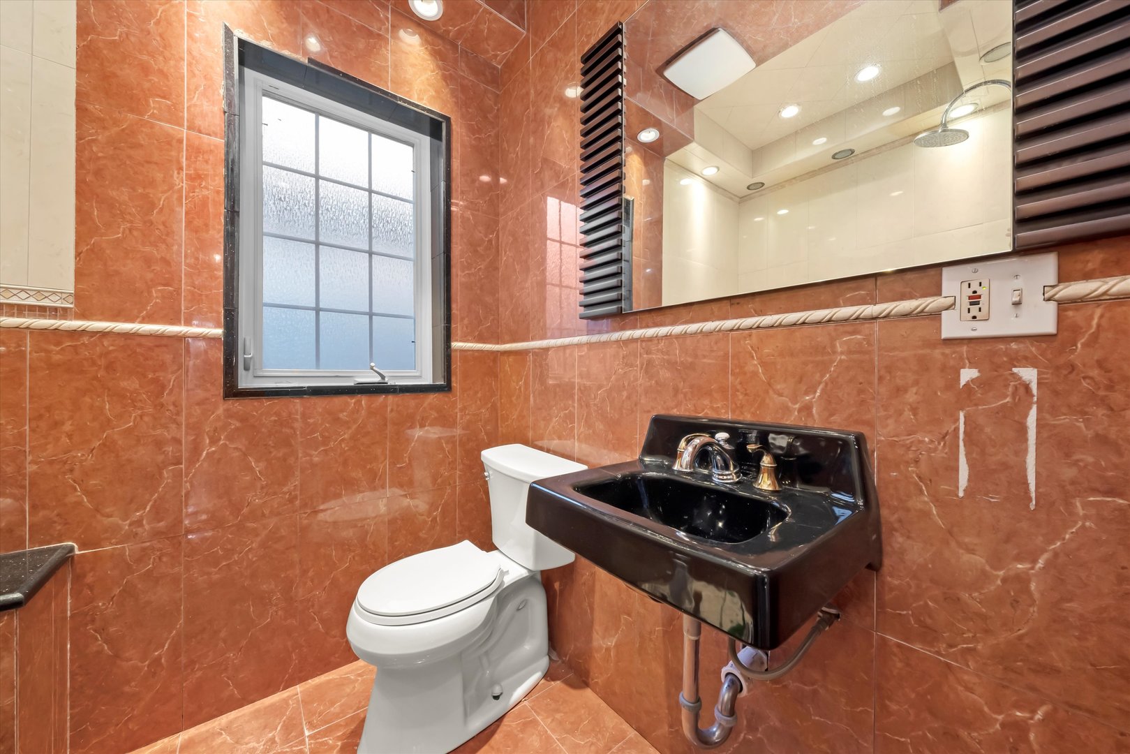 6858 Riverside Drive, Berwyn, IL 60402