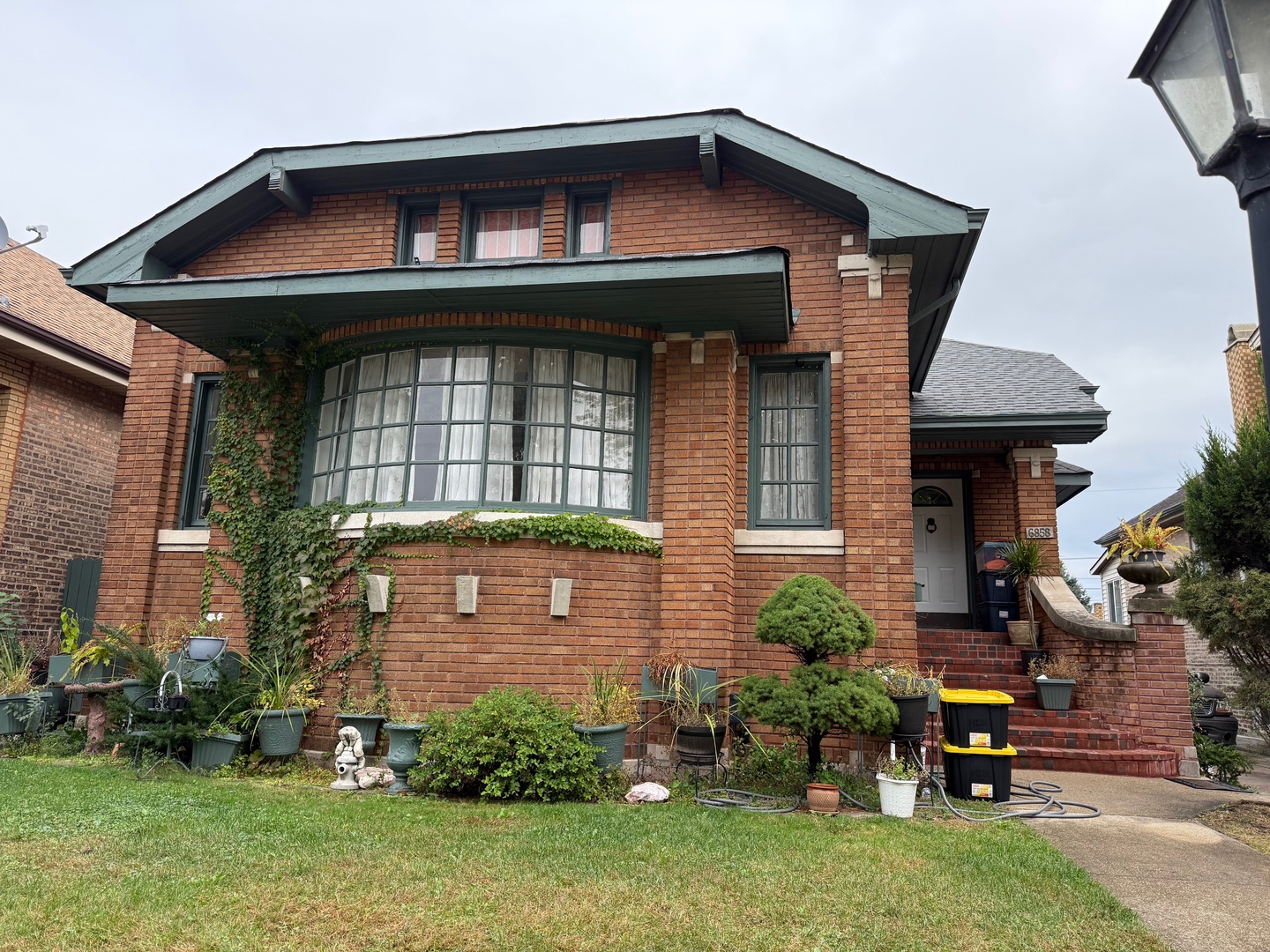 6858 Riverside Drive, Berwyn, IL 60402